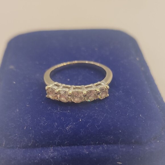 LADY'S 5 DIAMOND RING 1.15ct. 18 CARAT WHITE GOLD - Picture 12 of 12